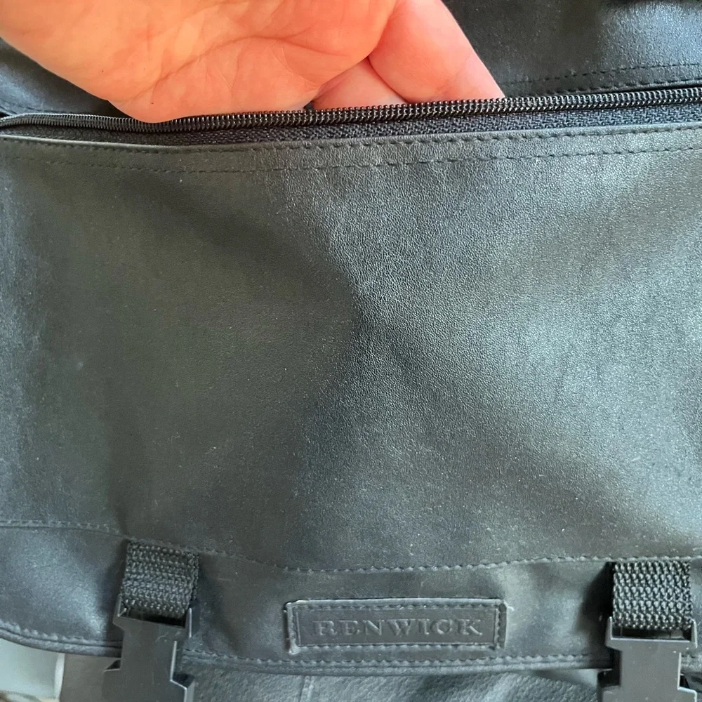 Renwick-Men's - Black- Soft Leather Briefcase-Multiple Compartments